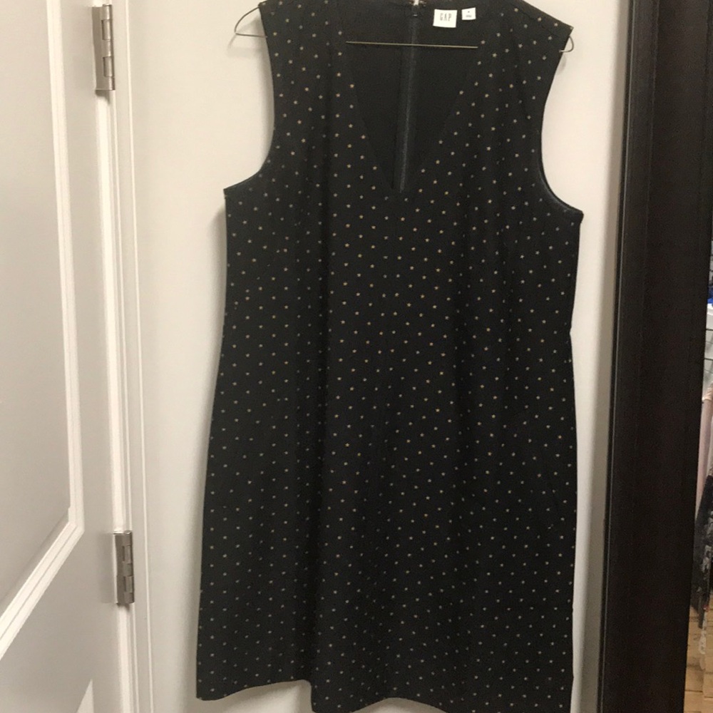 Sleeveless Gap M black dress